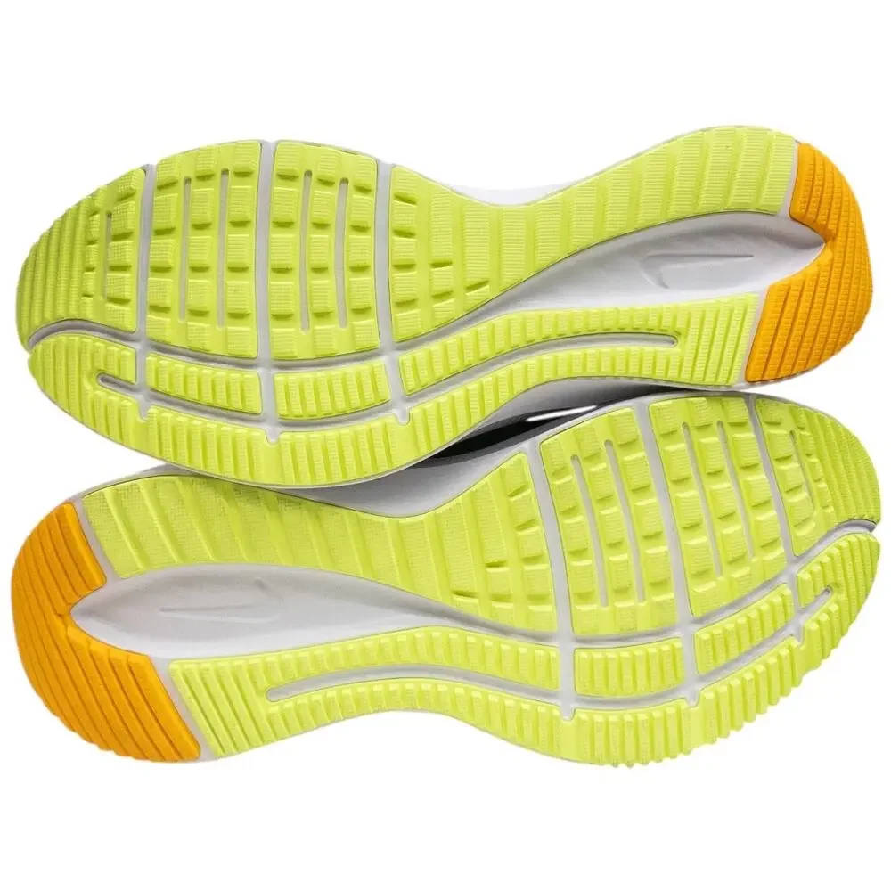 Nike Quest 3 Men's 9  Sneakers Running Shoe Black University Gold White